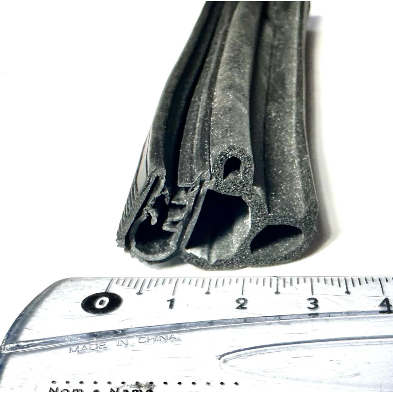 Ущільнювач отвіра двері ВАЗ-2108,2109 на метраж.