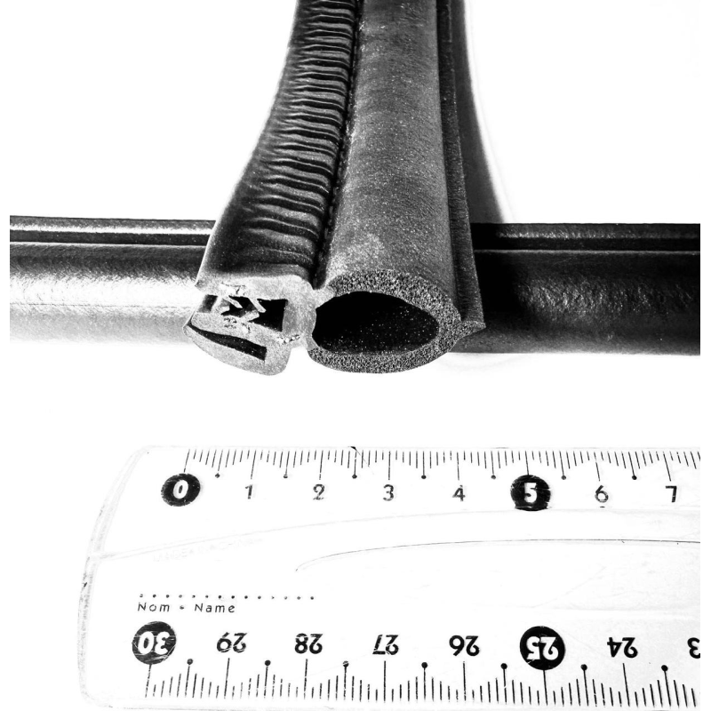 Ущільнювач багажника універсальний на метраж